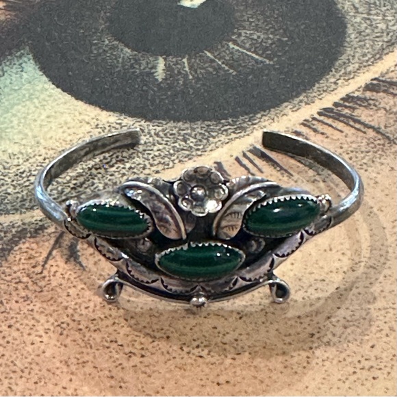 Extraordinary Vintage Old Pawn Sterling Silver Malachite Cuff Bracelet - Picture 3 of 11